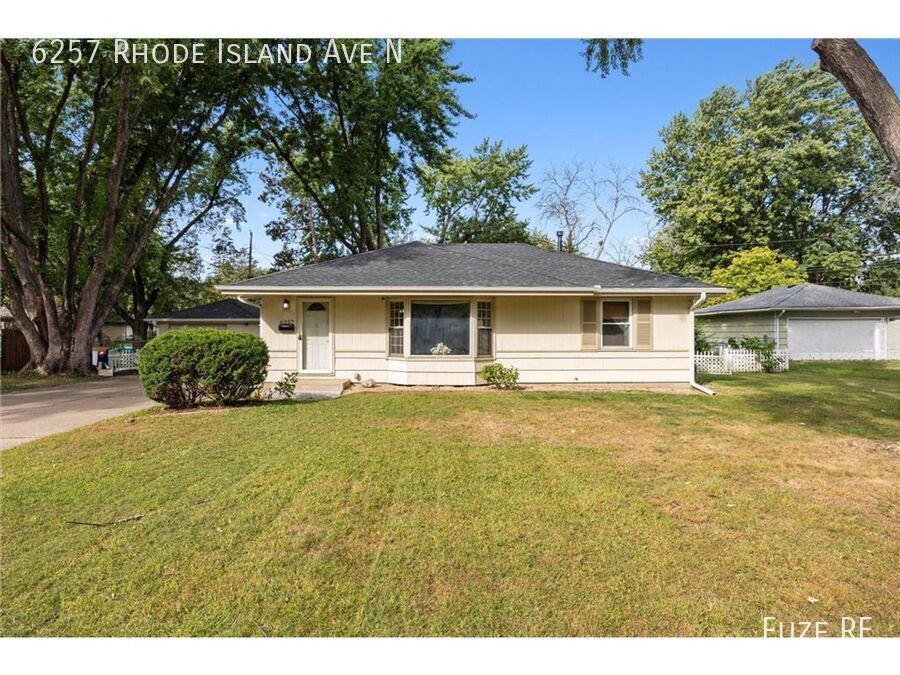 Foto principal - 6257 Rhode Island Ave N