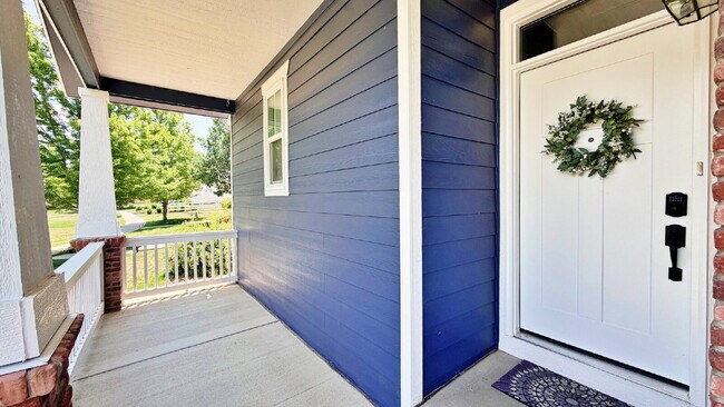 Foto del edificio - Fantastic 4 Bed 2.5 Bath + Office 2 Car Attached Garage in Murphy Creek Community Pool + Tennis C...