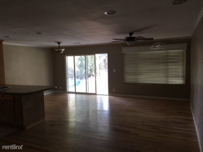 Building Photo - 3 br, 2 bath House - 1489 Daffodil Ct