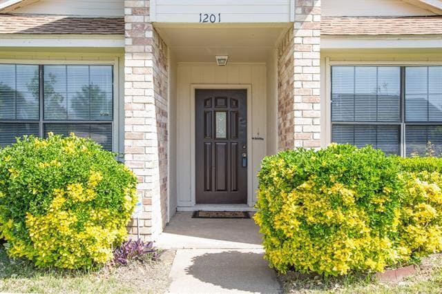 Building Photo - 1201 Seabrook Dr