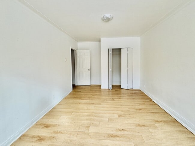 Photo du bâtiment - 345 Bd Graham