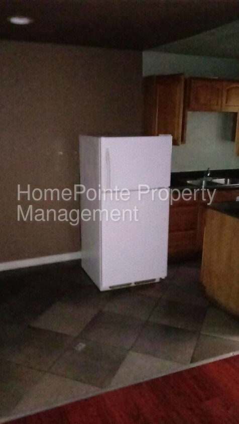 Foto principal - 2444 Empress St