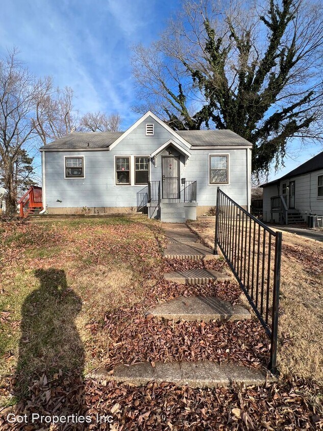 2 br, 1 bath House 7121 Seymour Dr. House Rental in Flordell Hills