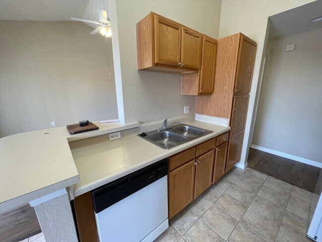 Foto del edificio - ANNUAL RENTAL - 2 BED / 1 BATH AT FAIRWAY PRESERVE