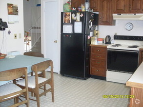 Building Photo - 1480 Ford Pl