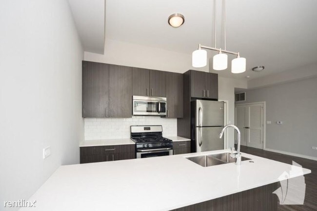 Foto del edificio - 1545 W Nelson St