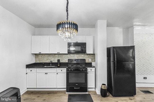 Foto del edificio - 811 W Schiller St