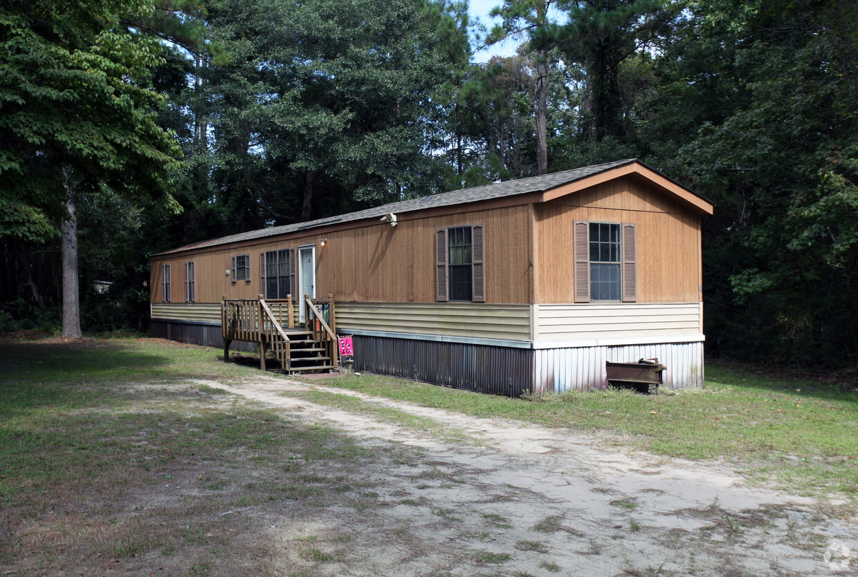 Primary Photo - K & M Mobile Home Park