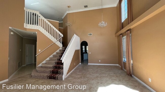 Building Photo - 4 br, 3.5 bath House - 6529 Lake Pembroke ...
