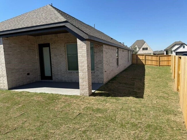 Building Photo - 8943 Red Wolf Pl