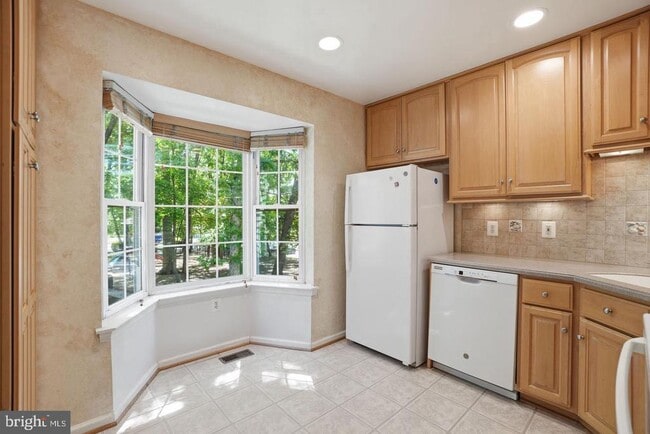 Foto del edificio - 2391 Hunters Square Ct