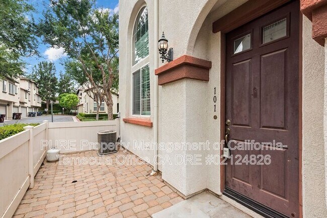 Foto del edificio - 33670 Willow Haven Ln