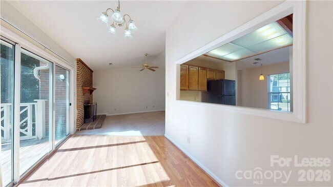Foto del edificio - 5622 Amity Springs Dr