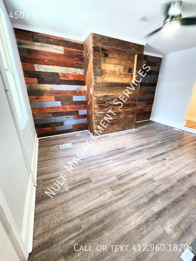Foto del edificio - 4505 Davison St