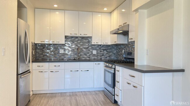 Foto del edificio - 1828 Newhall St
