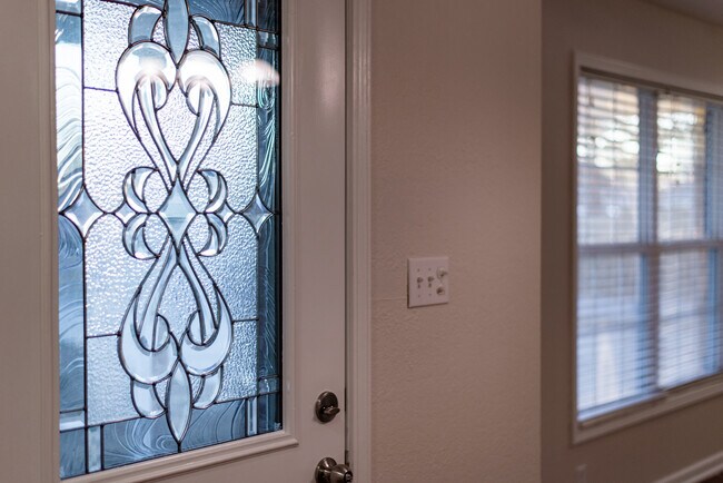 Foto del edificio - 398 Shady Brook Dr