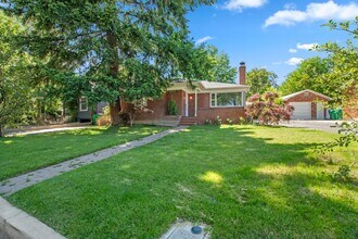 Building Photo - 1395 Nixon Ave