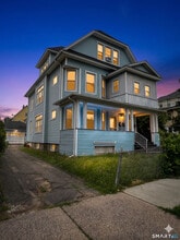 Building Photo - 417 Willow St