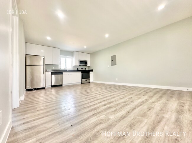 Building Photo - 1535 N Kenmore Ave Los Angeles, CA 90027