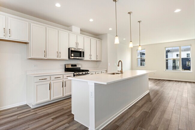 Building Photo - 857 Finley Dr