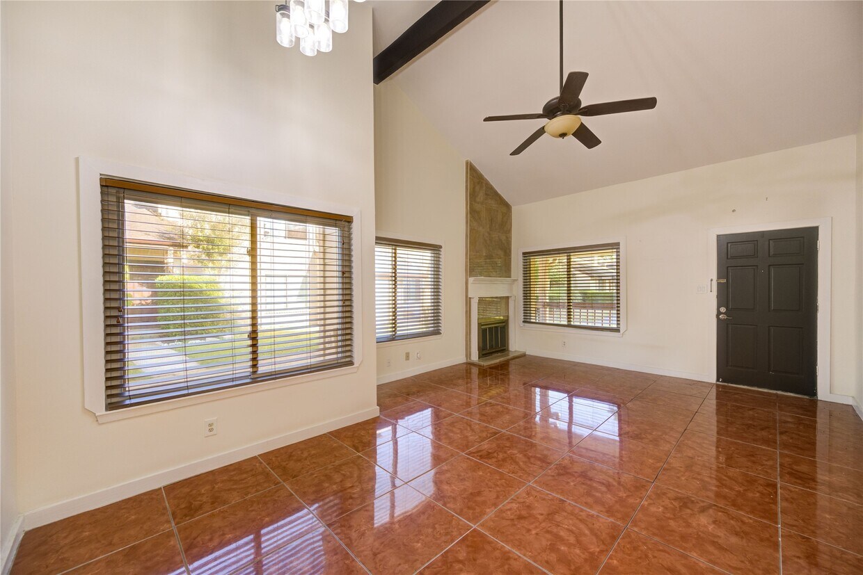 Foto principal - 12339 S Dairy Ashford Rd