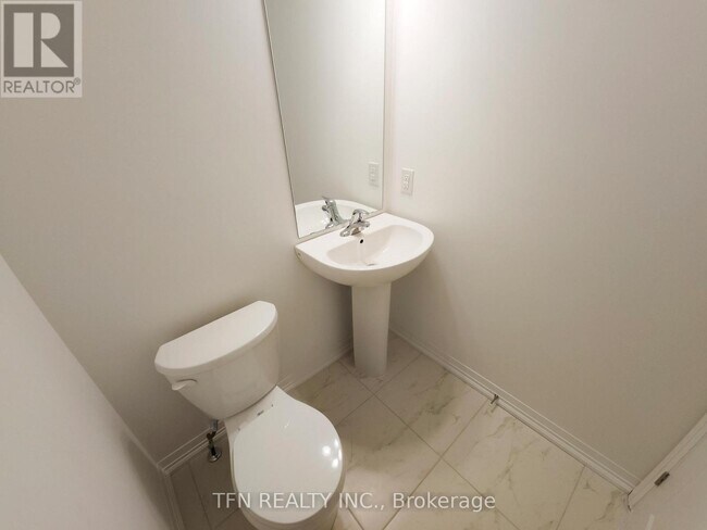 Photo du bâtiment - 180 Bur Oak Dr