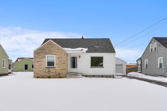 Building Photo - 55 Grimm Heights Ave