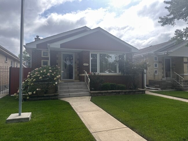 Building Photo - 4441 S Kilpatrick Ave
