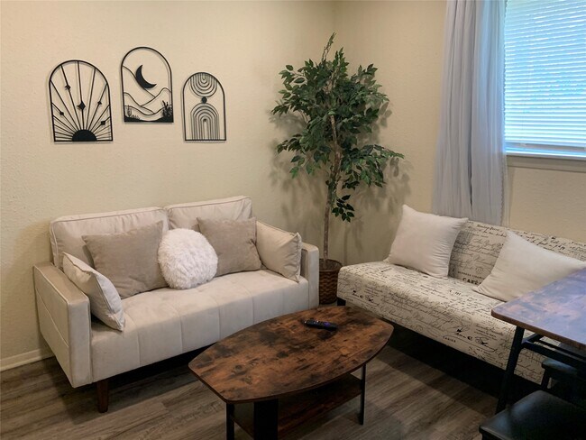 Foto del edificio - 9607 Eday Dr