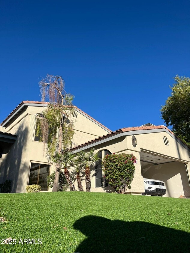 Foto principal - 9414 S 51st St