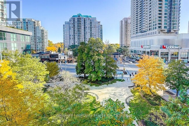 Photo du bâtiment - 5162 Yonge St