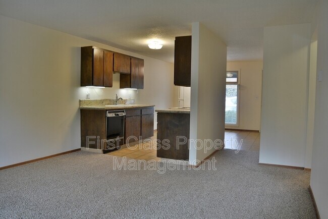 Building Photo - 3635 SW 87th Ave