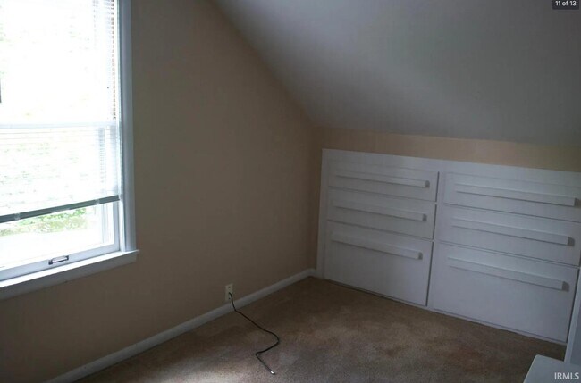 Building Photo - 1210 E University St