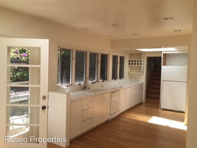 Building Photo - 3 br, 2.5 bath House - 76 Del Casa Dr.