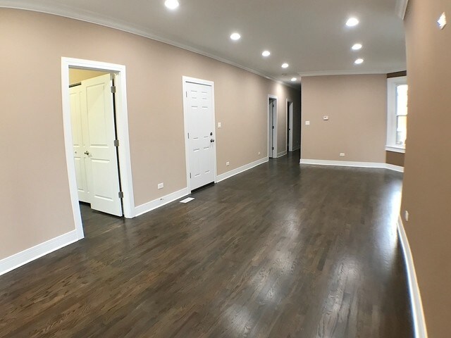 Foto del edificio - 4951 N Troy St