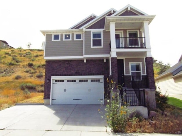 Building Photo - 184 E Vista Way