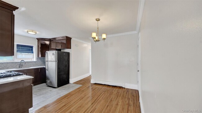 Foto del edificio - 4392 Carpenter Ave