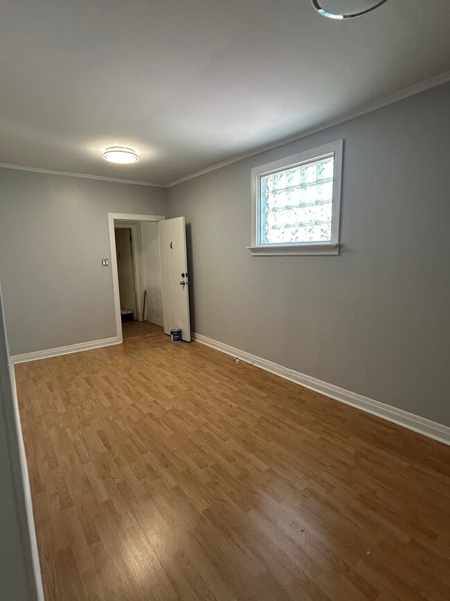 Building Photo - 2 Bed 1 Bath - 238 Notre Dame de Lile