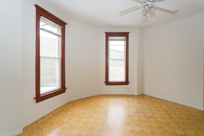 Building Photo - 1326 N Artesian Ave