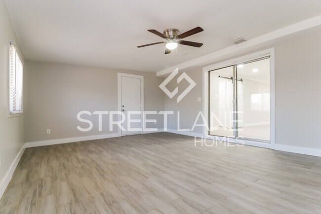 Building Photo - Charming 3 Bedroom in Phoenix!
