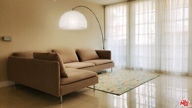 Building Photo - 1430 Colby Ave