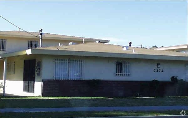 Primary Photo - 7372 Elm St