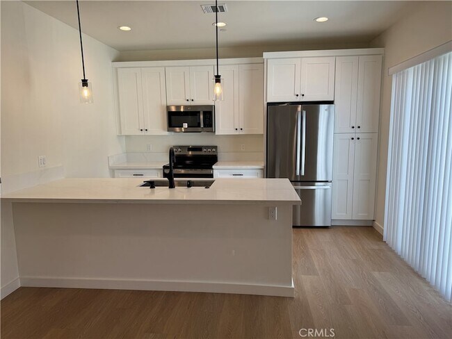 Foto del edificio - 15236 Kingsbury St