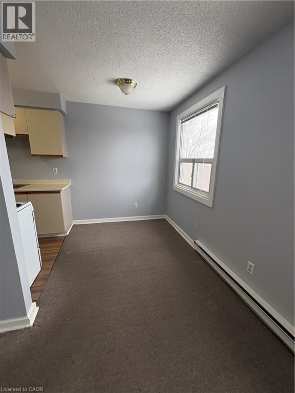 Photo du bâtiment - 524 Main St W