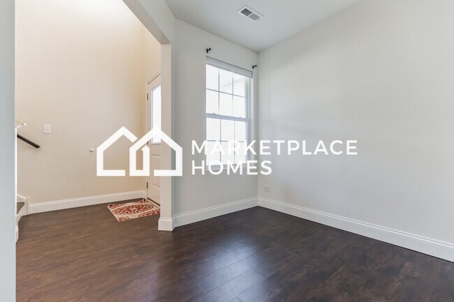 Building Photo - 3840 Monterey Cir
