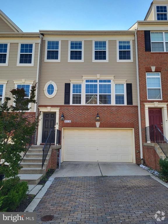 Building Photo - 8618 Stone Hill Ln