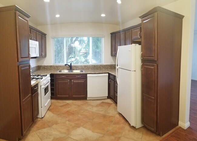 REMODELED KITCHEN WITH ALL NEW APPLIANCES - 621 S Wilton Pl