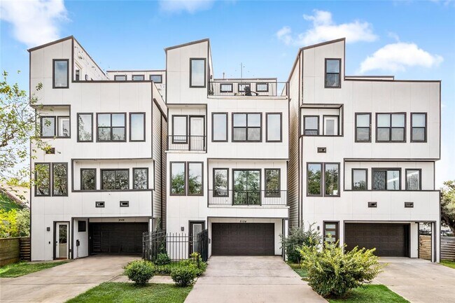 Foto del edificio - 2104 Webster St