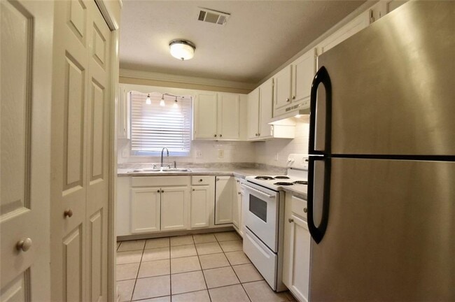 Foto del edificio - 2898 Webb Bridge Rd