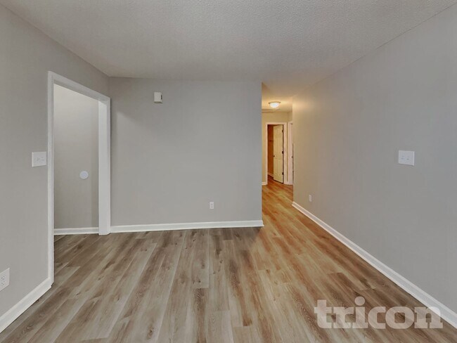 Foto del edificio - 701 Avondale Dr